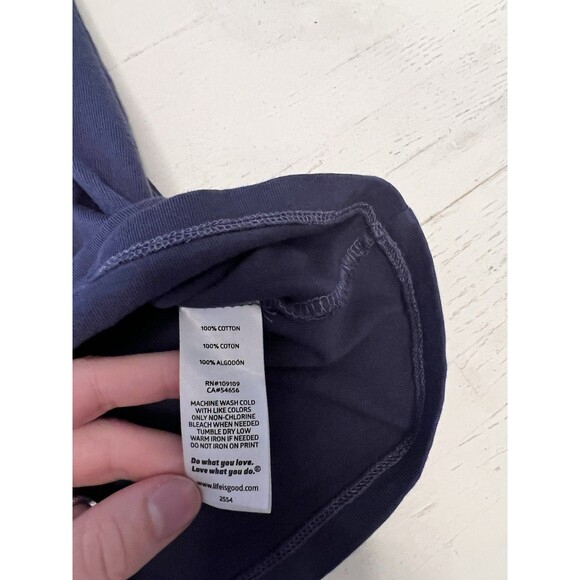 Life Is Good Women's 2XL Crusher Tee Blue In Love‎ We Trust Embroidered T-Shirt - Picture 3 of 4